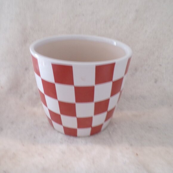 Checkered Pattern Red / White Ceramic Flower Pot Planter New - Picture 5 of 6